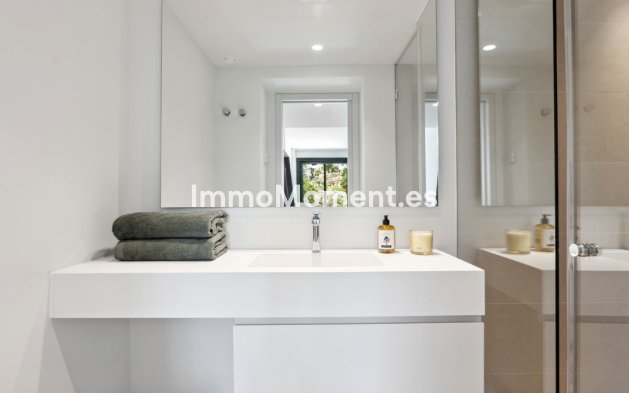 Wiederverkauf - Villa - Marbella - Nueva Andalucía