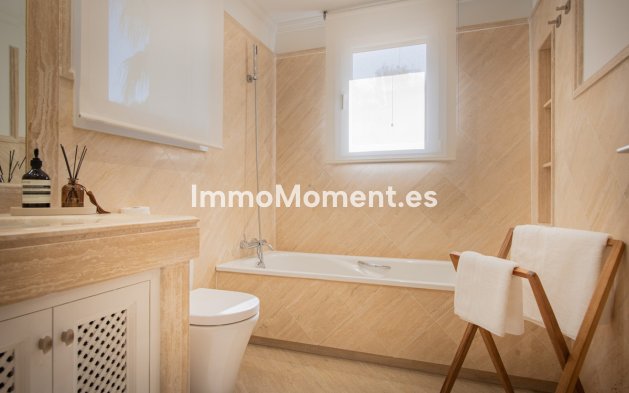 Revente - Appartement - Marbella - Nueva Andalucía