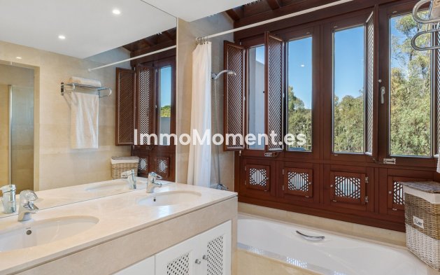 Wiederverkauf - Wohnung - Marbella - Nueva Andalucía