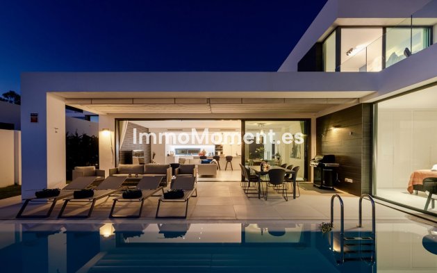 Resale - Villa - Mijas - Calahonda