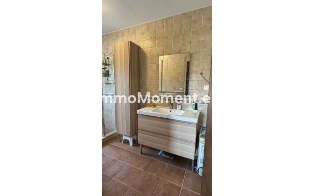 Wiederverkauf - Villa -   Inländisch - Alora