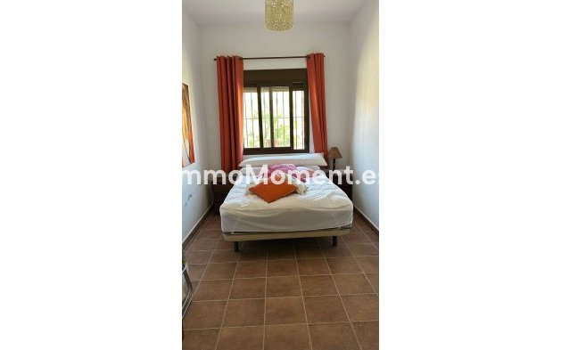 Wiederverkauf - Villa -   Inländisch - Alora