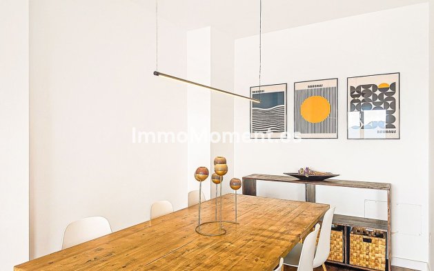 Resale - Villa - Inland  - Almogía