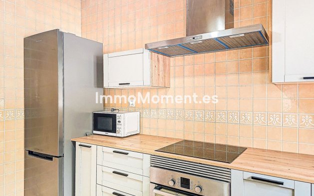 Resale - Villa - Inland  - Almogía