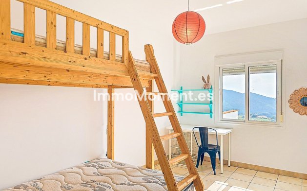 Resale - Villa - Inland  - Almogía