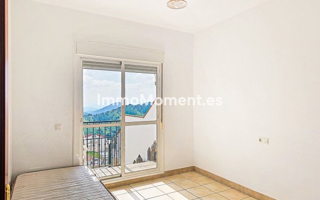 Resale - Villa - Inland  - Almogía