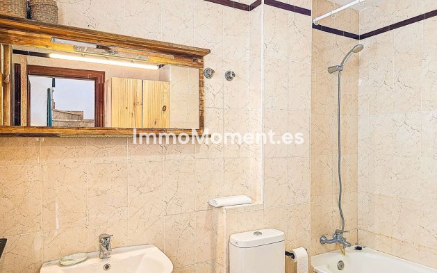 Resale - Villa - Inland  - Almogía