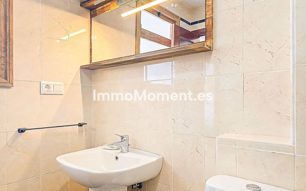 Resale - Villa - Inland  - Almogía