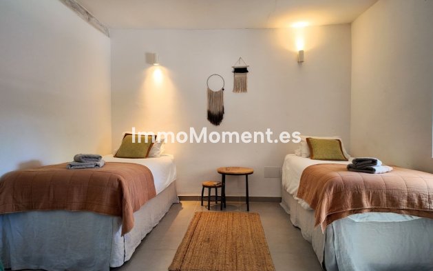 Reventa - Casa de campo - Interior  - Alora