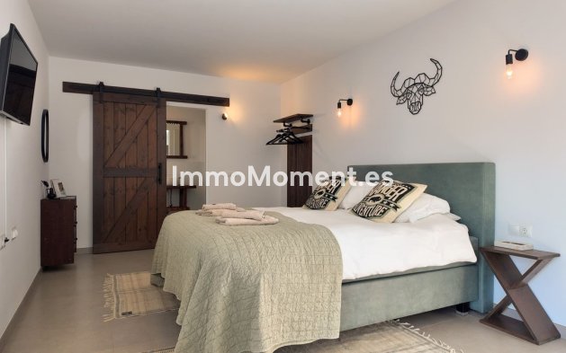Reventa - Casa de campo - Interior  - Alora