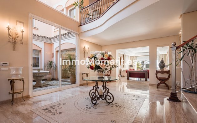 Resale - Villa - Estepona - New Golden Mile