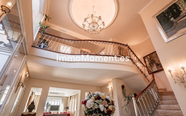 Resale - Villa - Estepona - New Golden Mile