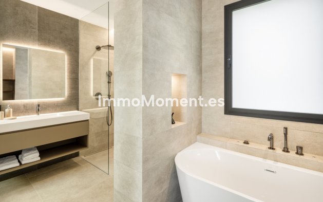 Revente - Villa - Marbella - Nueva Andalucía