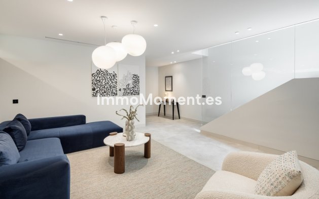 Revente - Villa - Marbella - Nueva Andalucía