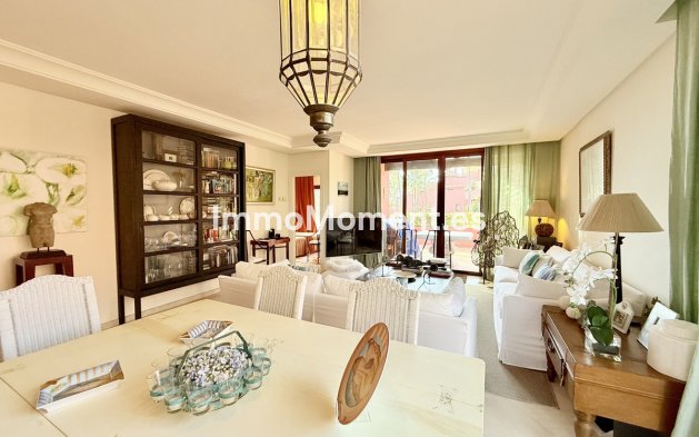 Resale - Apartment - Estepona - Estepona Centro