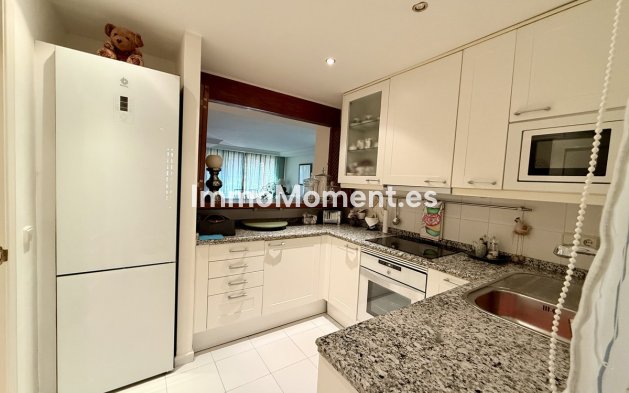 Resale - Apartment - Estepona - Estepona Centro