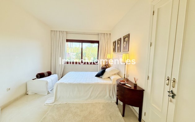 Resale - Apartment - Estepona - Estepona Centro