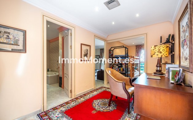 Revente - Villa - Estepona  - Estepona Centro