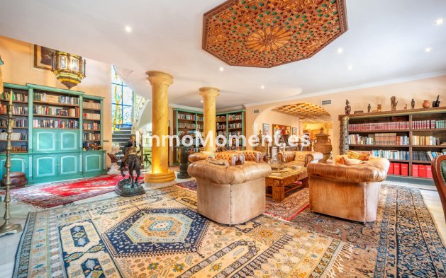 Revente - Villa - Estepona  - Estepona Centro