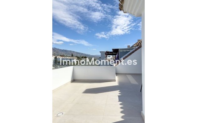 Resale - Apartment - Marbella - Puerto Banús