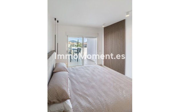 Resale - Apartment - Marbella - Puerto Banús