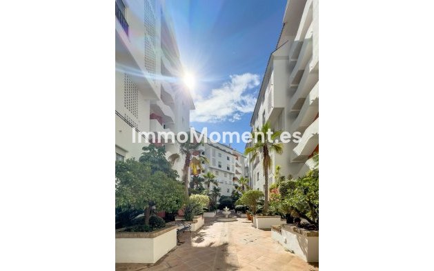 Resale - Apartment - Marbella - Puerto Banús