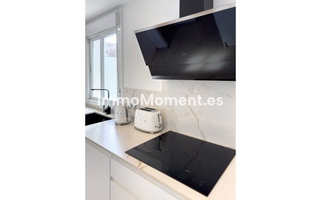 Resale - Apartment - Marbella - Puerto Banús