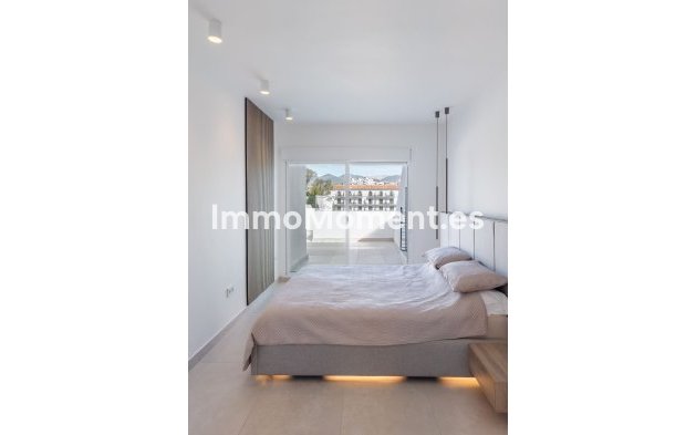 Resale - Apartment - Marbella - Puerto Banús