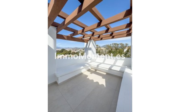 Resale - Apartment - Marbella - Puerto Banús