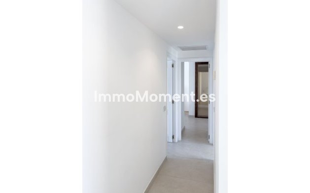 Resale - Apartment - Marbella - Puerto Banús