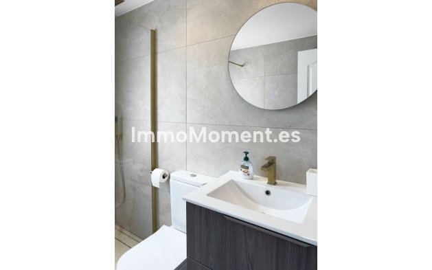 Resale - Apartment - Marbella - Puerto Banús