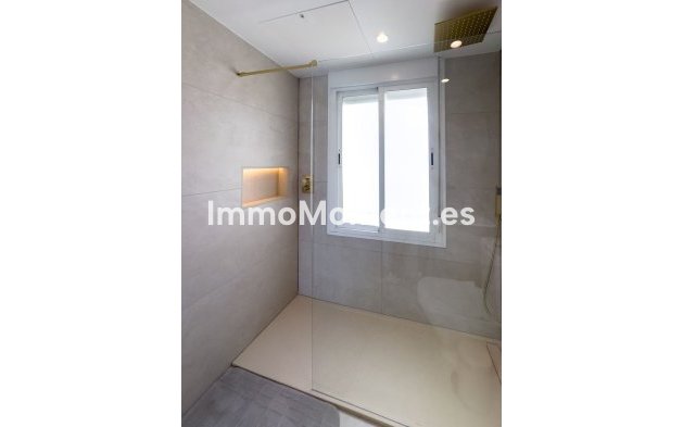 Resale - Apartment - Marbella - Puerto Banús