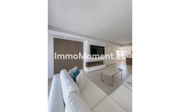 Resale - Apartment - Marbella - Puerto Banús