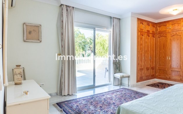 Wiederverkauf - Villa - Estepona  - New Golden Mile