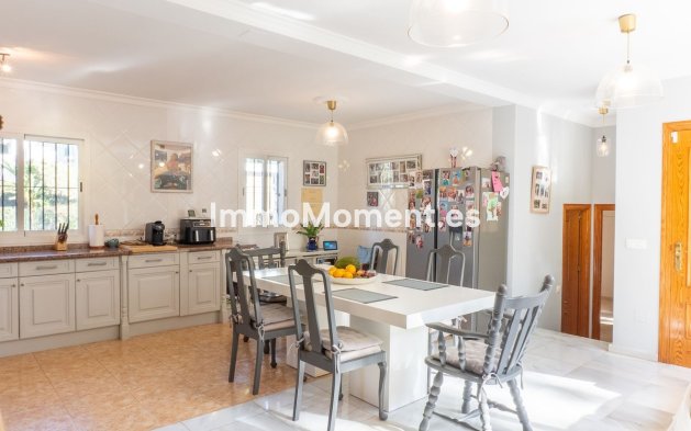 Wiederverkauf - Villa - Estepona  - New Golden Mile