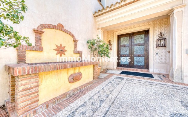 Wiederverkauf - Freistehende Villa - Sotogrande
