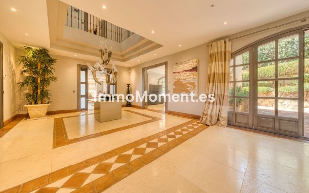 Wiederverkauf - Freistehende Villa - Sotogrande