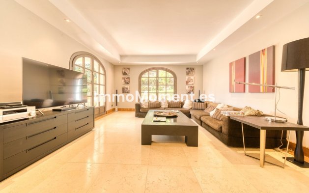 Wiederverkauf - Freistehende Villa - Sotogrande