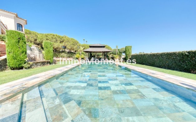 Wiederverkauf - Freistehende Villa - Sotogrande