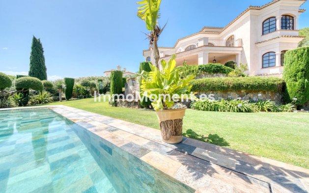 Wiederverkauf - Freistehende Villa - Sotogrande