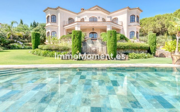 Wiederverkauf - Freistehende Villa - Sotogrande