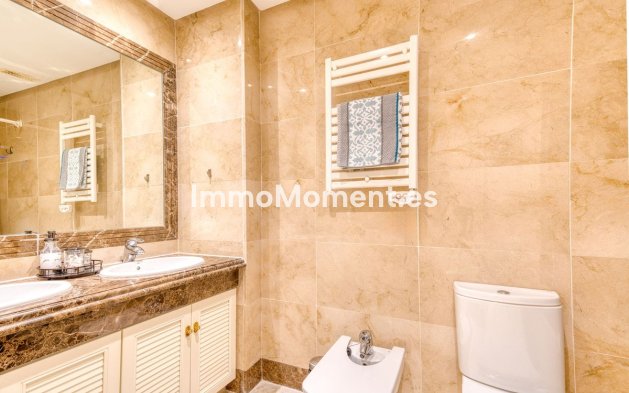 Revente - Maison mitoyenne - Estepona  - Estepona Centro