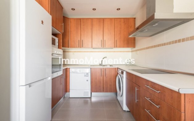 Bestaande woning - Geschakelde woning - Estepona  - Estepona Centro