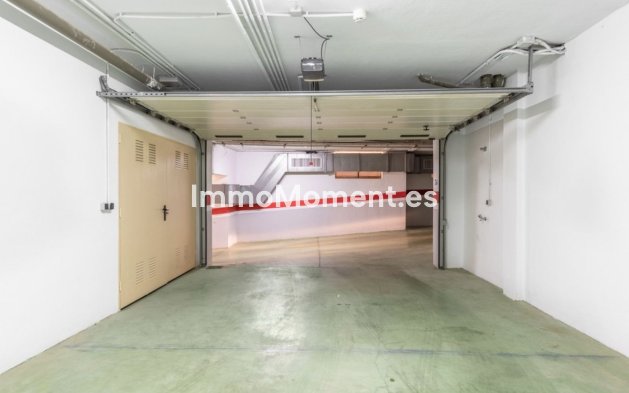 Bestaande woning - Geschakelde woning - Estepona  - Estepona Centro