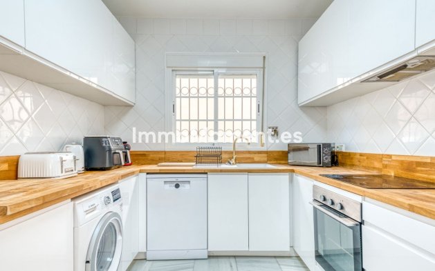 Resale - Villa - Estepona - New Golden Mile