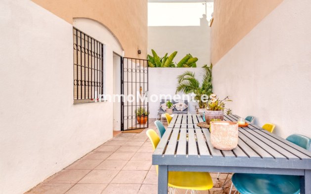 Resale - Villa - Estepona - New Golden Mile