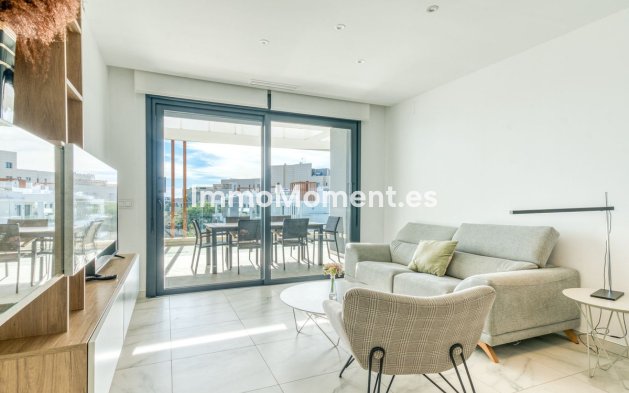 Resale - Apartment - Estepona - Estepona Centro