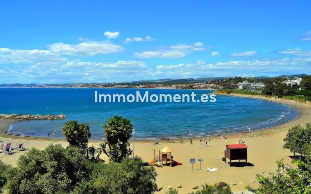 Resale - Apartment - Estepona - Estepona Centro