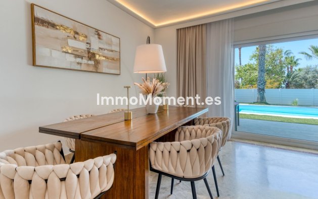 Resale - Villa - Marbella - Santa Clara