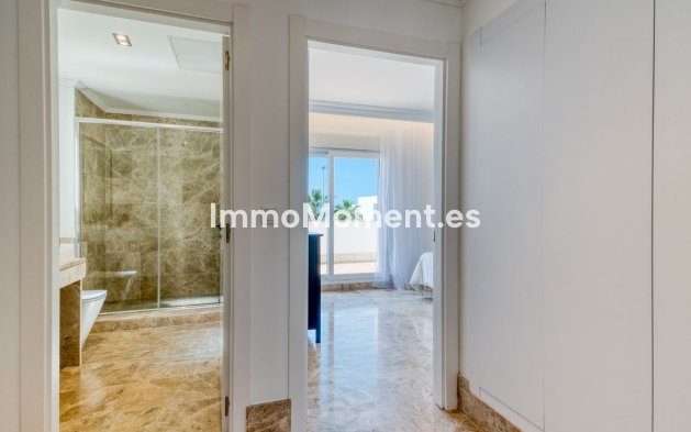 Resale - Villa - Marbella - Santa Clara